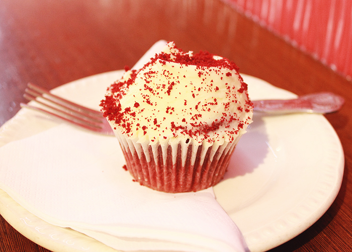 London Red Velvet Cupcake The Hummingbird Bakery